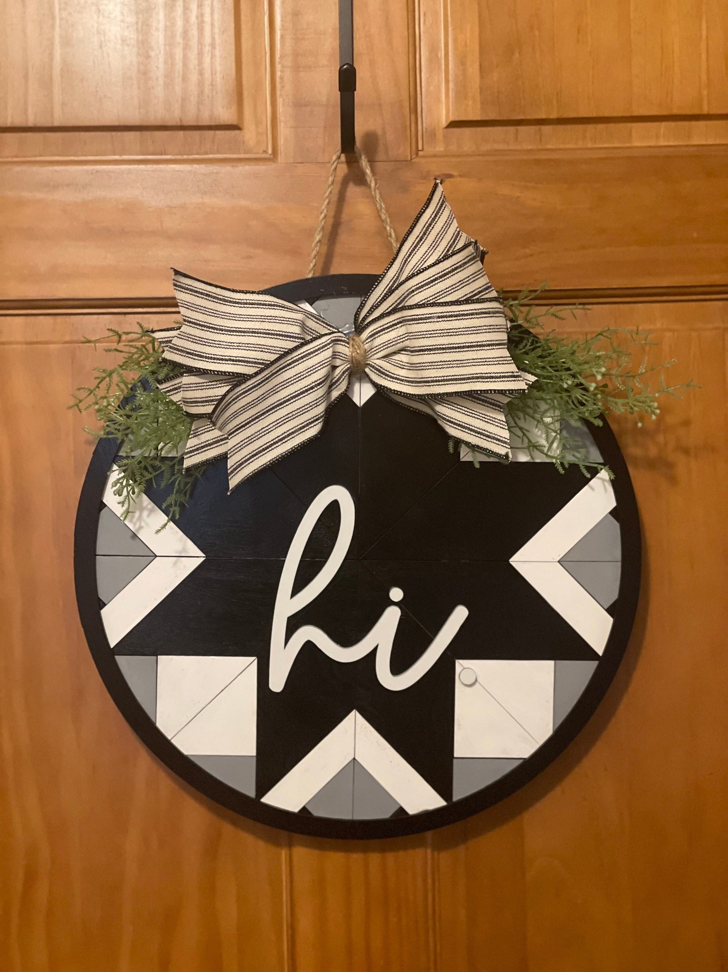 Barn Quilt Front Door Decor | Hi Door Hanger | 3D Lettering | Round Wood Welcome Sign | All Year Decor | Wood Wreath