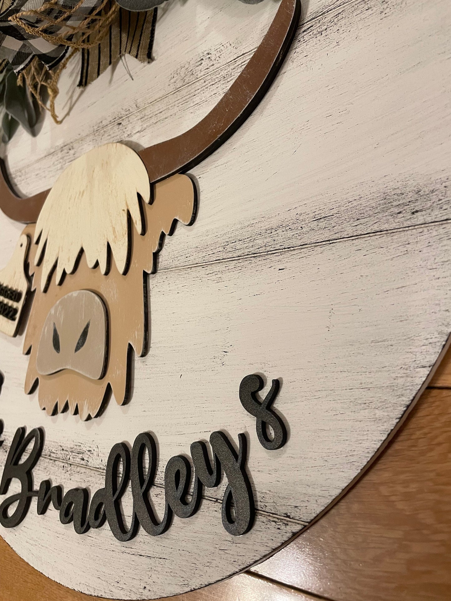 20” Round Custom Highland Cow Door Hanger | Cow Sign | Cow Door Hanger | Farmhouse Shiplap Sign | Family Name Sign