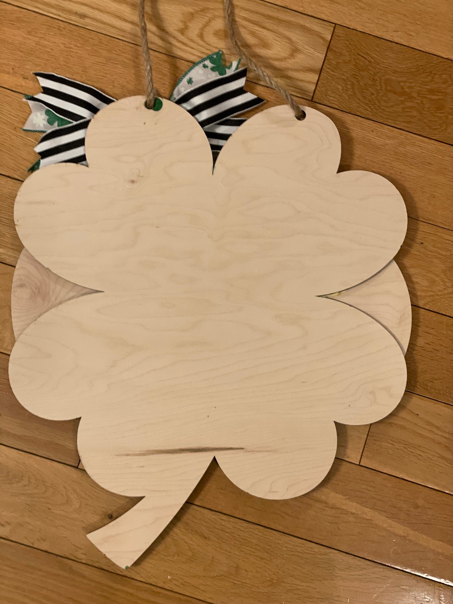 St. Patrick's Day Shamrock Door Hanger | Welcome Door Hanger | Shamrock Front Door Decor | Wood Cutout | St. Patty's Day Wreath