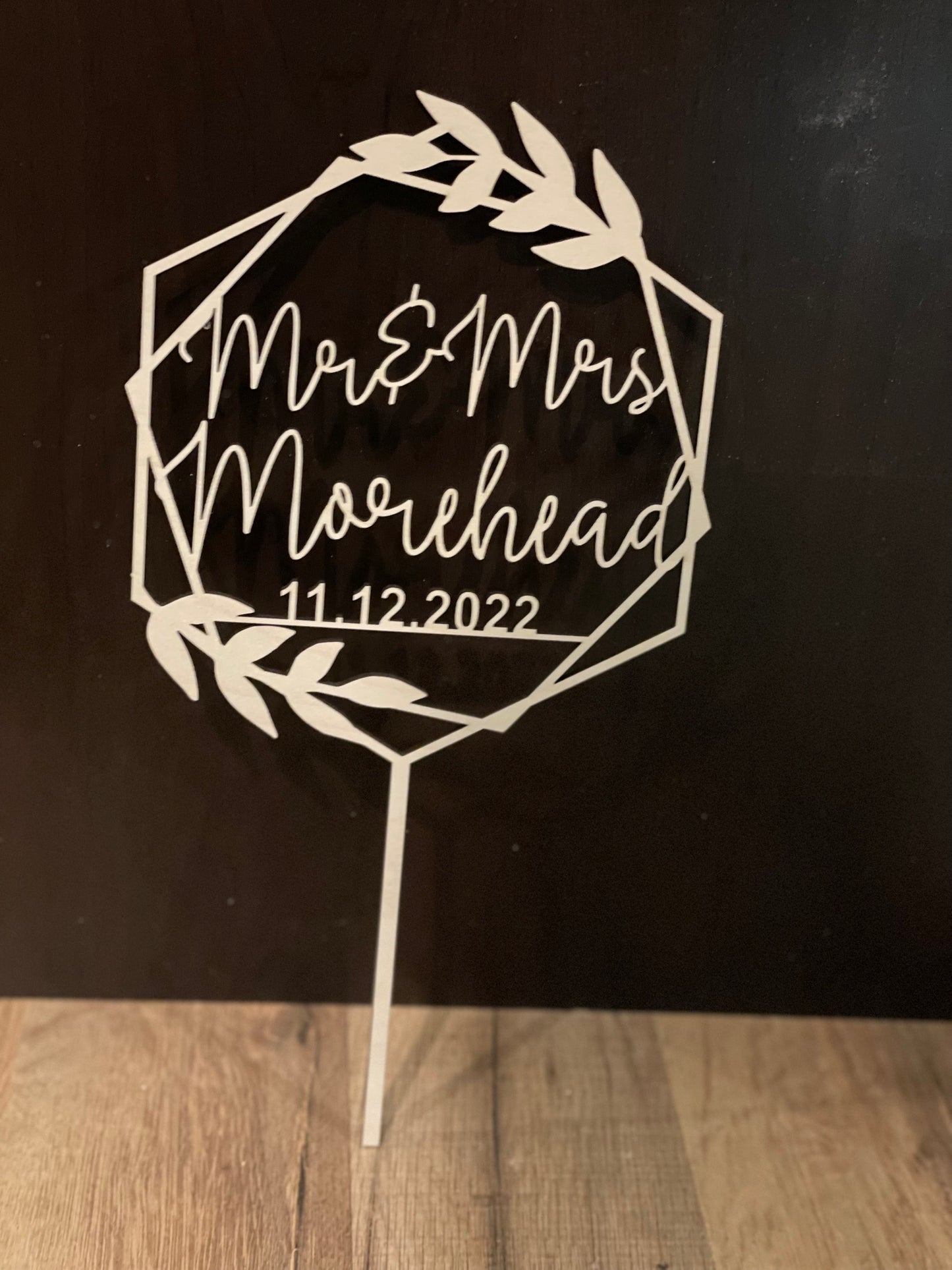 Custom Wood Wedding Cake Topper | Mr. and Mrs. Wedding Cake Topper | Personalized cake topper | Custom topper