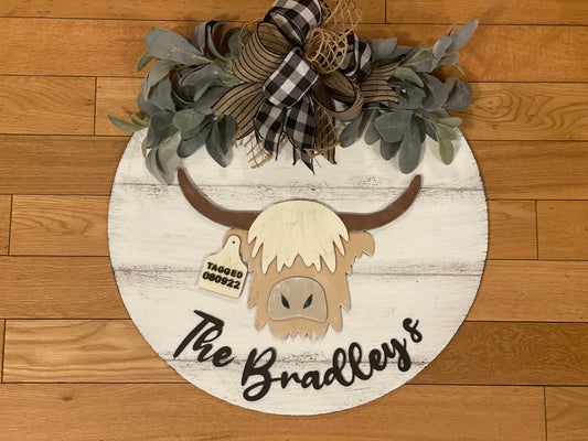 20” Round Custom Highland Cow Door Hanger | Cow Sign | Cow Door Hanger | Farmhouse Shiplap Sign | Family Name Sign