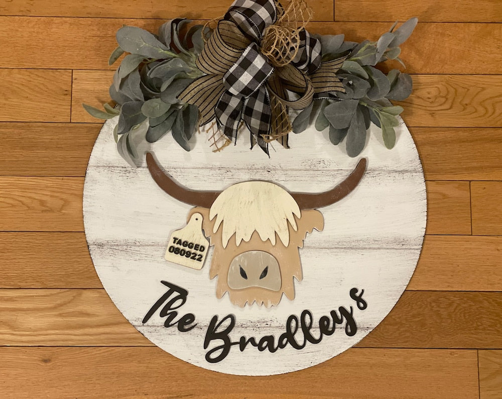 20” Round Custom Highland Cow Door Hanger